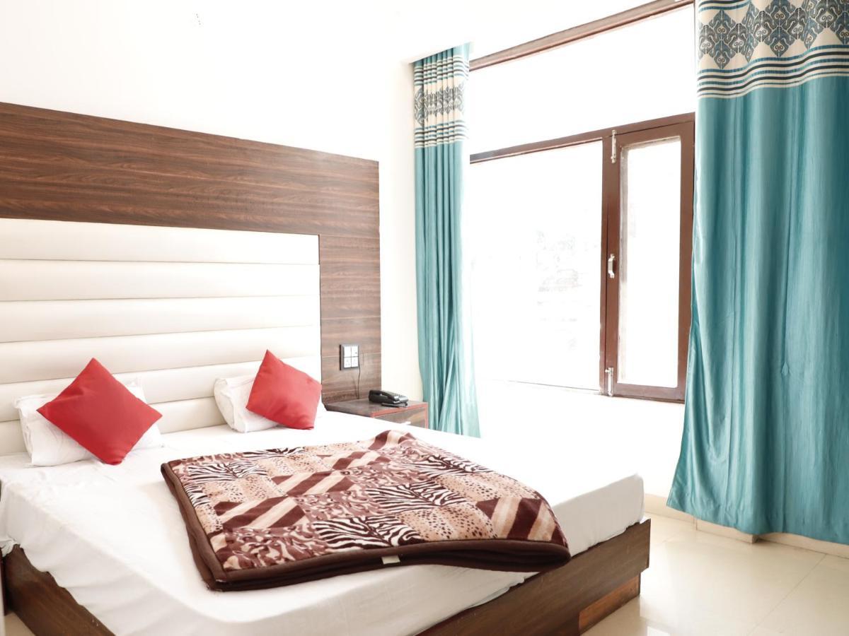 Rahul Hotel & Restaurant Массури Экстерьер фото