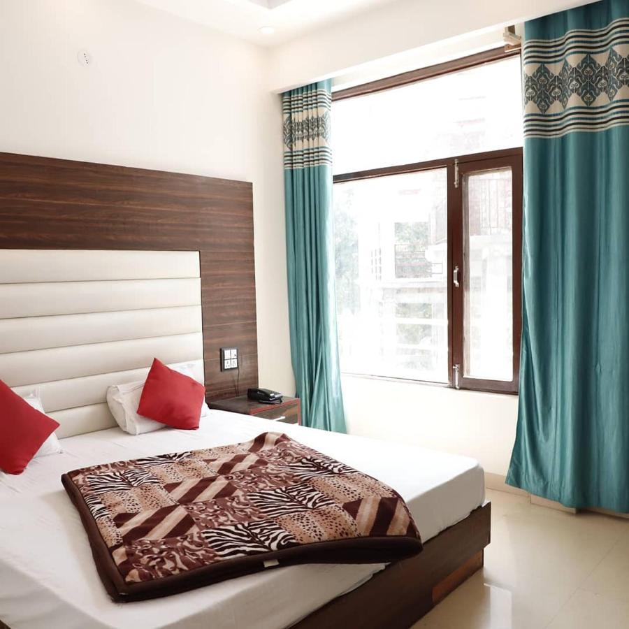 Rahul Hotel & Restaurant Массури Номер фото
