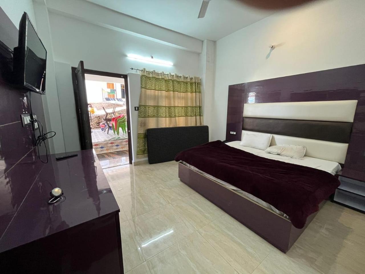 Rahul Hotel & Restaurant Массури Экстерьер фото