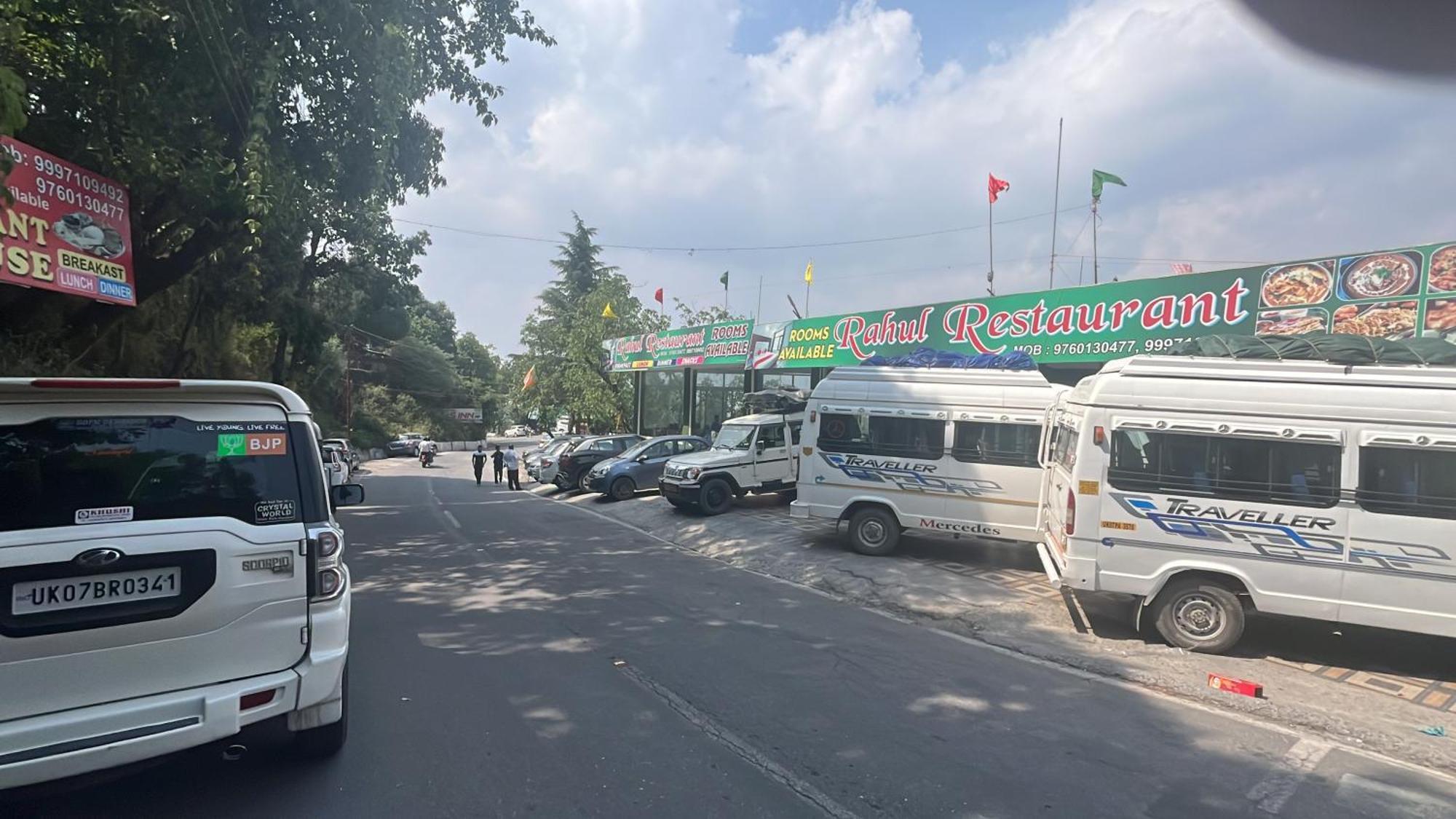 Rahul Hotel & Restaurant Массури Экстерьер фото